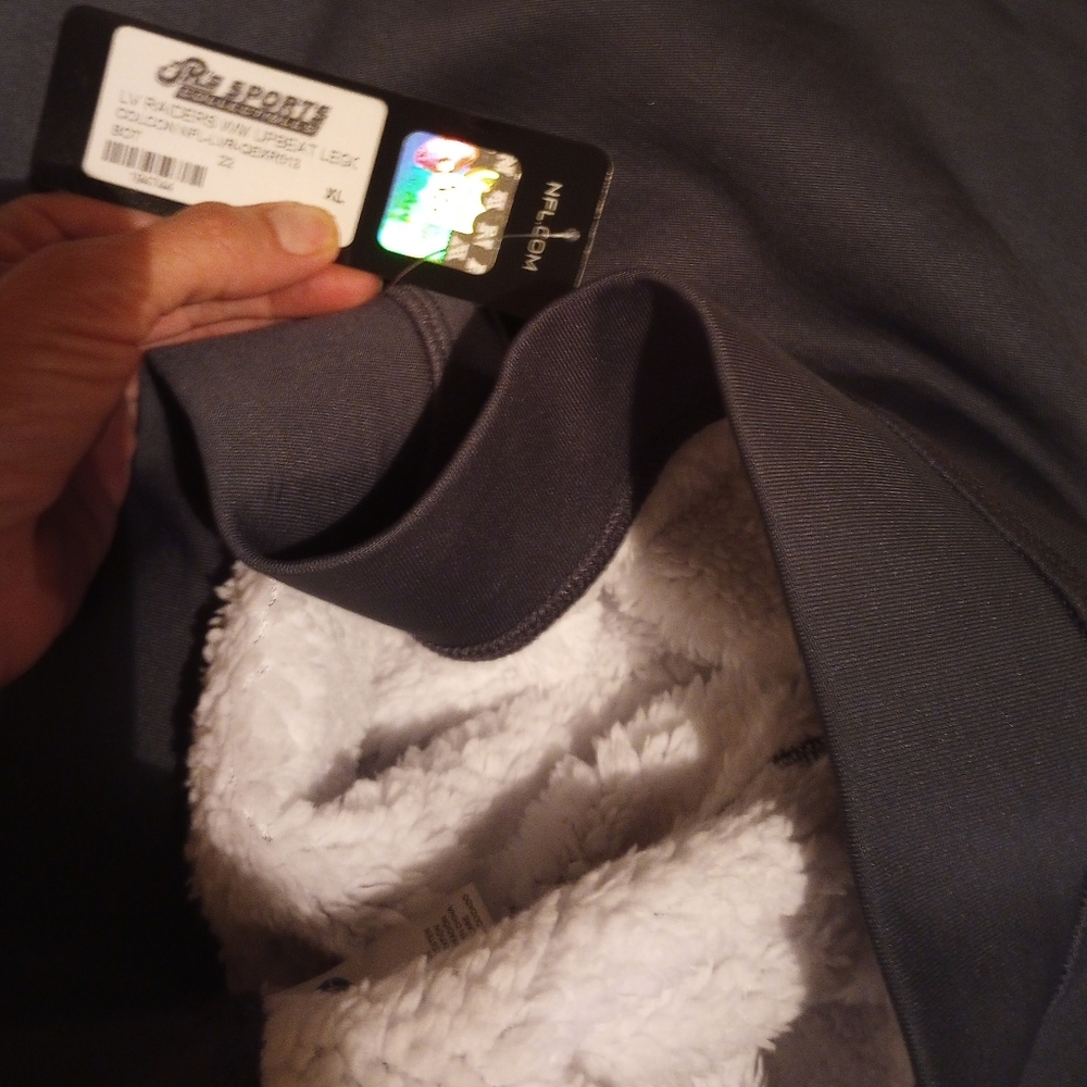 Women's NFL Raider's Upbeat Joggers - Picture 2 of 2